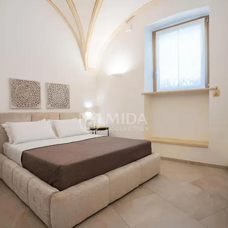 Acquaviva &